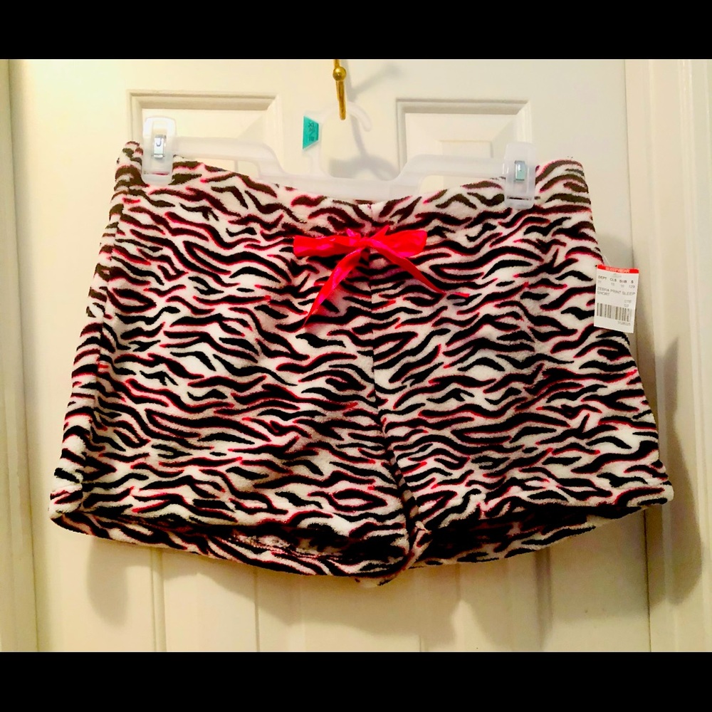 NWT Ribbon draw string fleece shorts